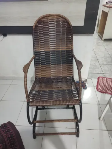 Cadeira de balanço nova
