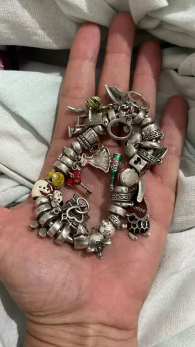 Pulseira Pandora com Berloques