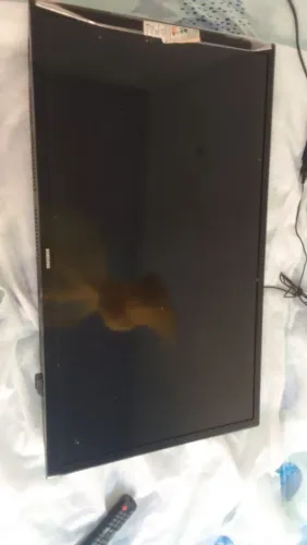 TV Samsung LED - para retirada de peças