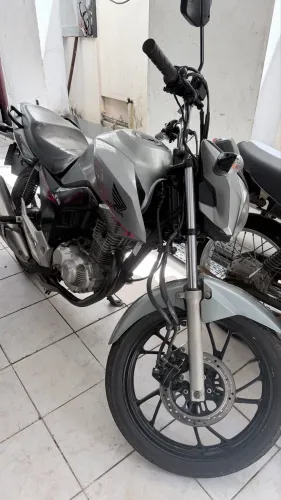 Moto fan único dono bem conservada
