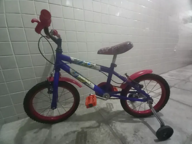Bicicleta homem aranha c/ mascara