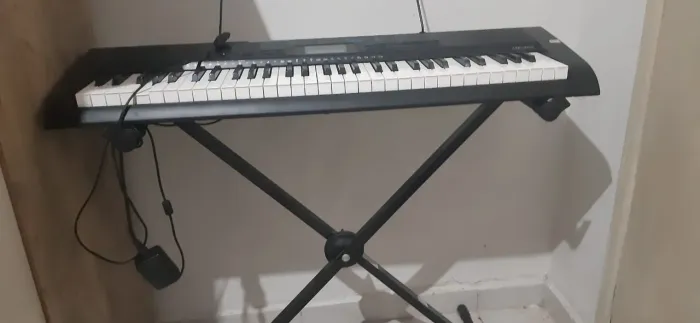 Teclado Musical Casio Digital CTK-1200 61 Teclas