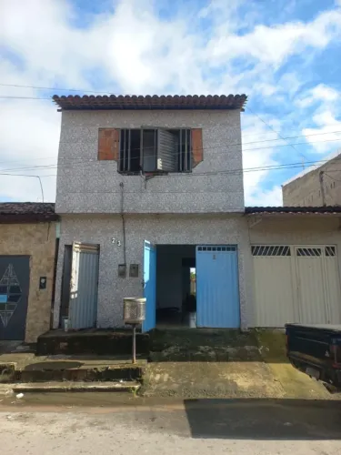Vendo casa primeiro andar