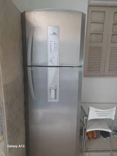 Vendo geladeira continental