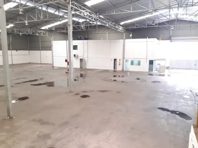 Imóvel para aluguel tem 1750 metros quadrados em Chácaras Boa Vista - Contagem - MG