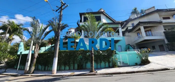 CASA EM CONDOMÍNIO - CONDOMÍNIO ARUJÁ 5 - SP