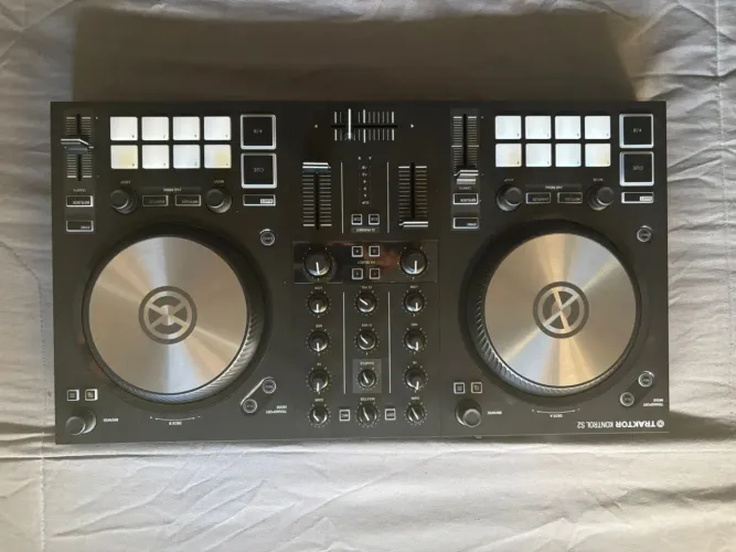 traktor s2