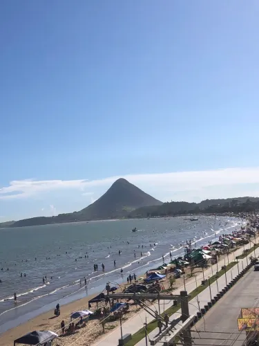 Apartamento com Varanda em Frente à Praia de Piuma