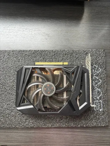 Placa de Vídeo PNY Geforce GTX 1660 XLR8 Gaming Overclocked Edition 6GB GDDR5, 192Bit