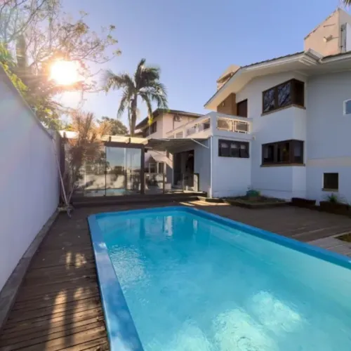 VENDO LINDA CASA BAIRRO VERA CRUZ EM CRICIÚMA (4 dormitórios)