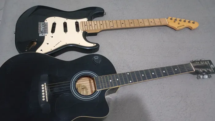 Violão funcionando e Guitarra de brinde rara