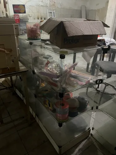 Balcão modulado de vidro
