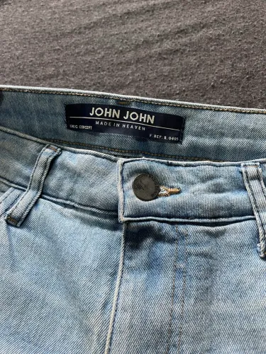 Calça jeans John John
