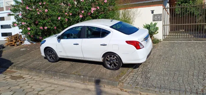 Nissan Versa Unique 1.6 16V Flex 4P Mec. 2016