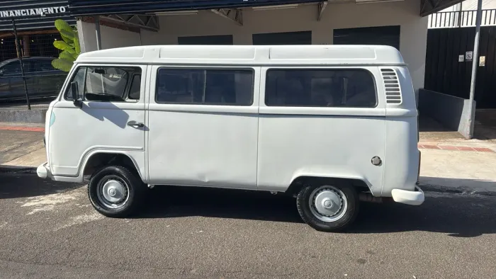 Volkswagen Kombi Escolar/50 Anos 1.4 MI Total Flex 2011