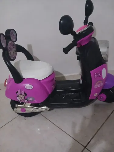 Moto elétrica infantil