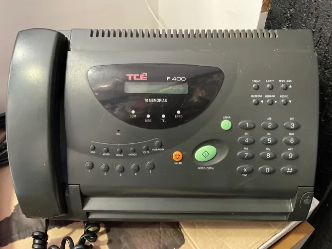 Telefone é fax