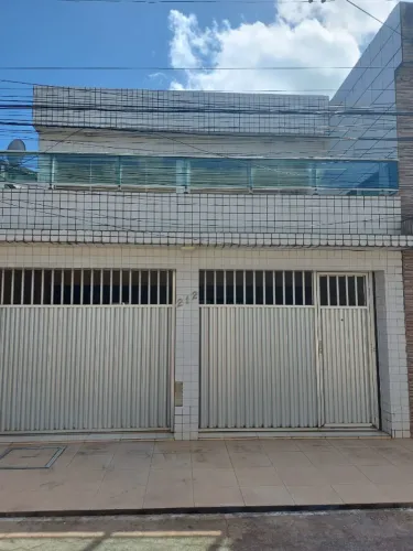 Casa em Jardim Paulista, 3 quartos, Garagem 2 carros, 2 salas, terraço e varanda
