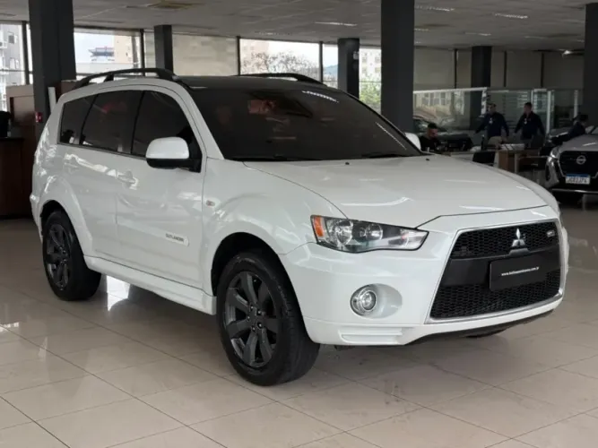 Mitsubishi Outlander 3.0/ GT 3.0 V6 Aut. 2013