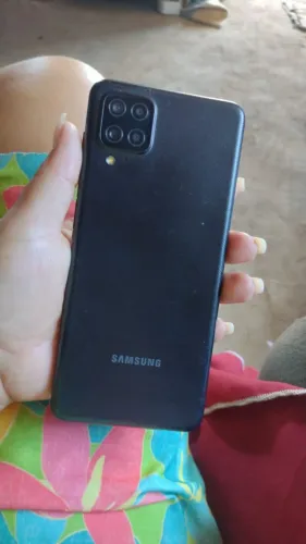Celular Samsung a12 64gb sem defeito