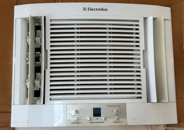Ar Condicionado de Janela mecânico Electrolux 7500 Btus