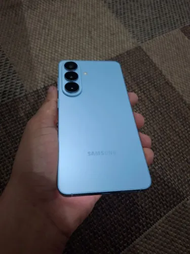 Celular Samsung S26 de 258 GB zerado 3 dias de uso 