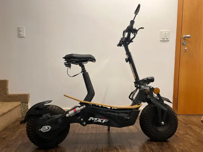 Patinete Elétrico MUV Flow 1000W