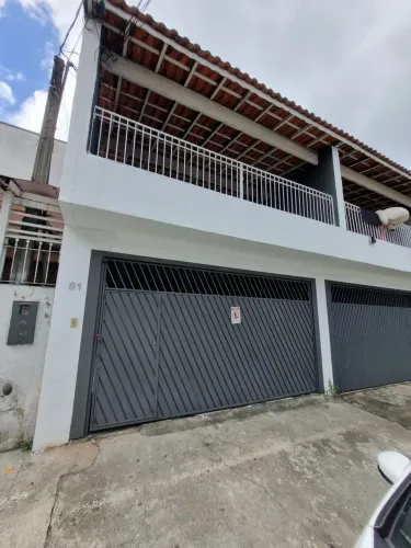 Casa 03 Dormitórios Jd Mitsutani