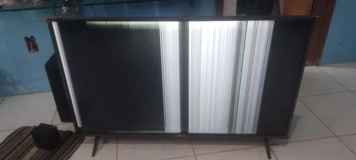 Tv smart LG 49 polegadas com defeito tela