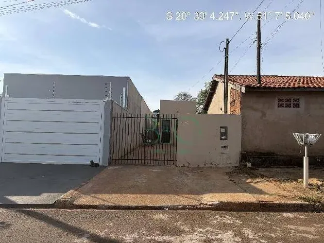 Casa com 2 dorm à venda, 69 m² por R$ 106.667,03 - Vila Floriano - Pereira Barreto/SP