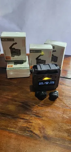 Fone de Ouvido M25 (A case também carrega o celular) Envio para todo o Brasil 