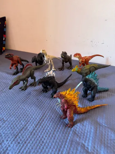 Coleção de Dinossauro e Godzilla Articulado 