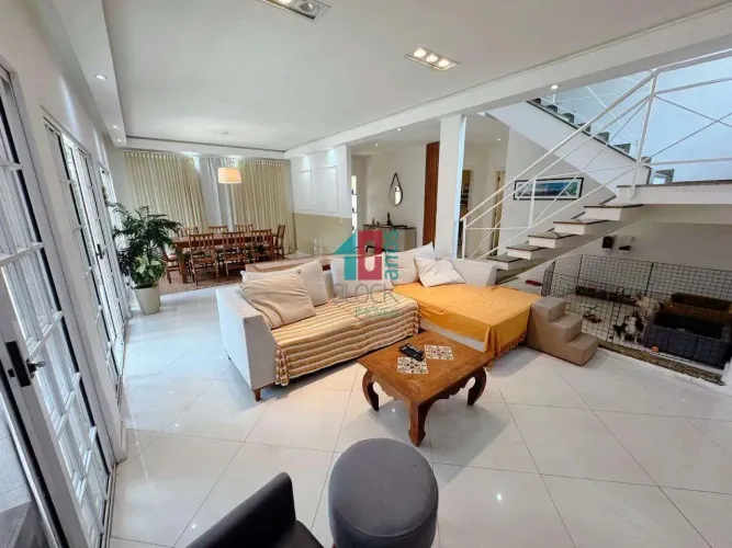 Vargem Pequena | Casa de Condomínio 5 quartos, sendo 2 suites