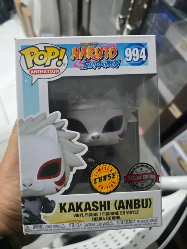 2 funkos kakashi ambu