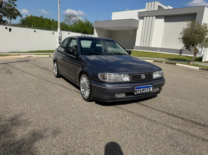 Volkswagen Logus 1.8 / CLI / CL (álcool) 1996
