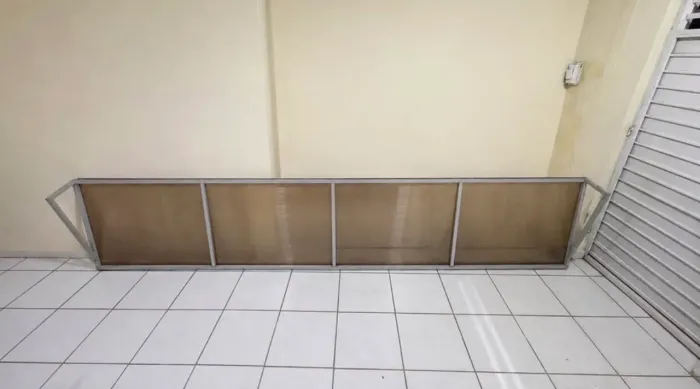 Vendo Toldo 4mX80cm em alumínio para loja ou residência