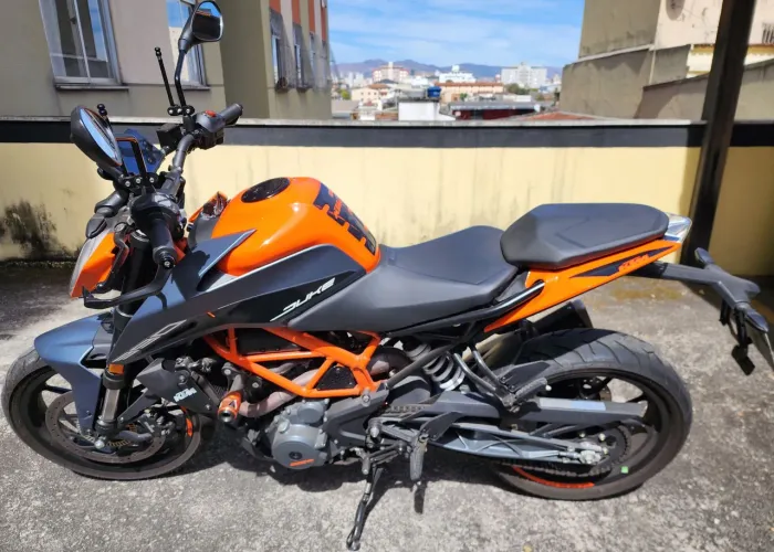 KTM DUKE 390 Extremamente conservada, de garagem