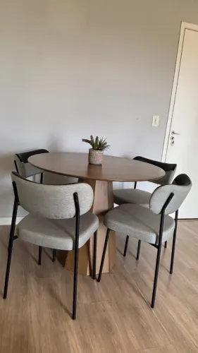 Conjunto 4 cadeiras jantar Mona cinza e preto
