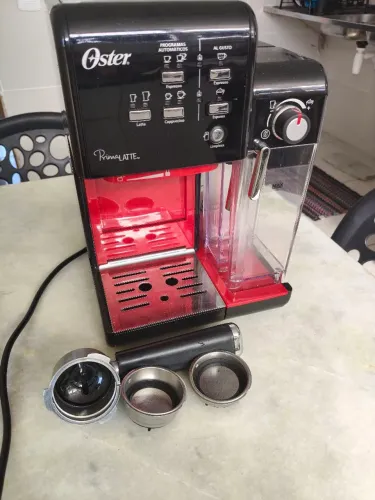 Cafeteira elétrica oeste/troco em notebook