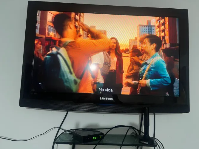 TV Samsung 32? LCD Série 3 - Muito Conservada!