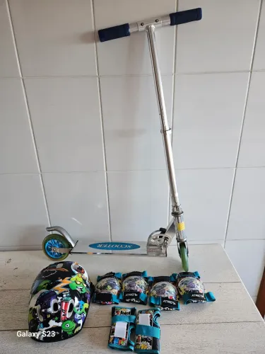 PATINETE INFANTIL + KIT DE PROTEÇÃO COMPLETO