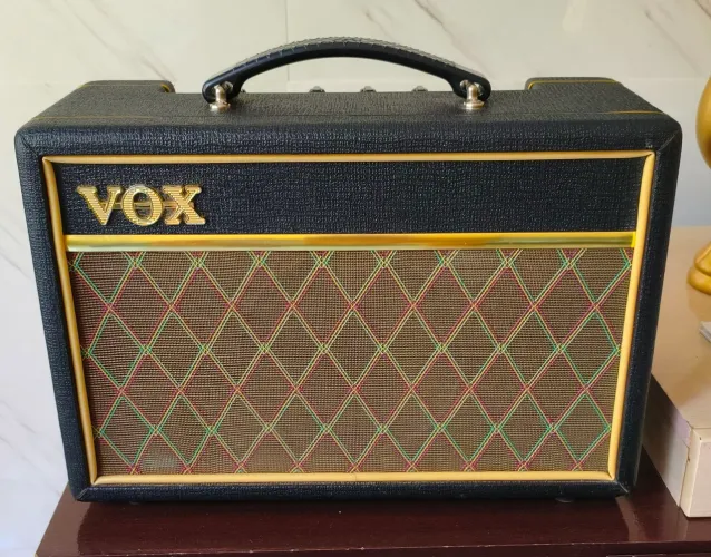 Amplificador de guitarra VOX PATHFINDER 10