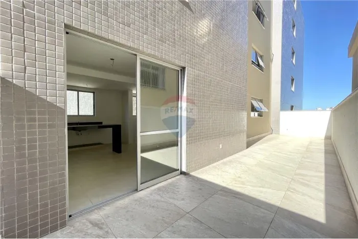 Apartamento com Área Privativa com 2 dormitórios à venda Alto Barroca- Belo Horizonte/MG