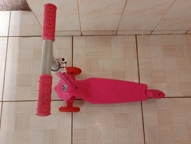 Patinete Rosa com Led