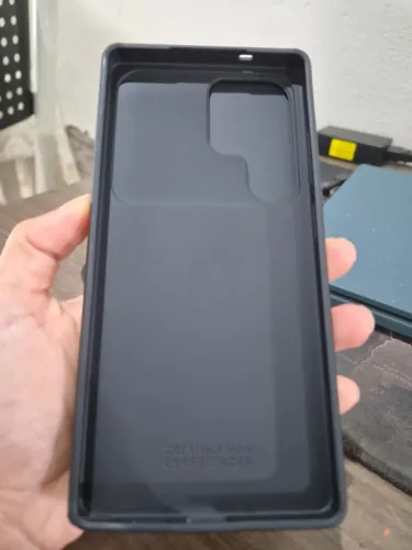 S25 Ultra - Capa Anti Impacto Nillkin. Apenas 1 semana de uso.