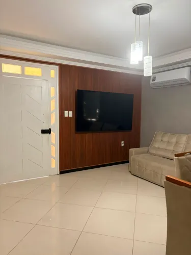 Casa para Aluguel na Aruana | 3 Quartos | 2 suítes | Piscina | Área Gourmet