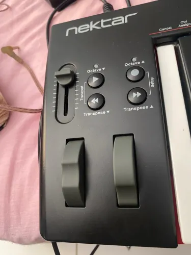 Controlador nekta 61 teclas