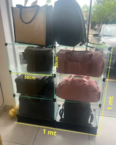 2 balcões/Prateleiras de vidro - expositor