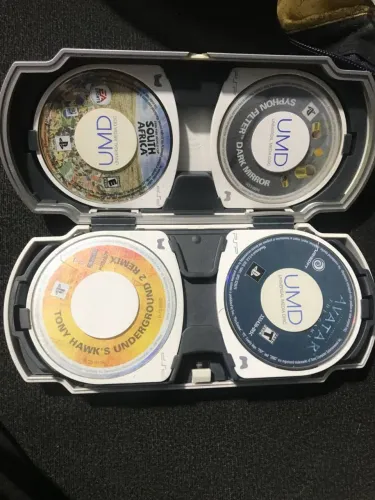 PSP DESBLOQUEADO + CASE COM VÁRIOS JOGOS ORIGINAIS MÍDIA FÍSICA