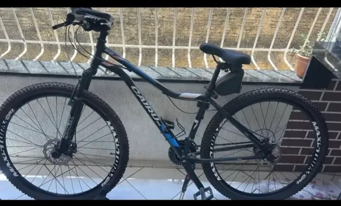 Vendo bicicleta aro 29 seminova